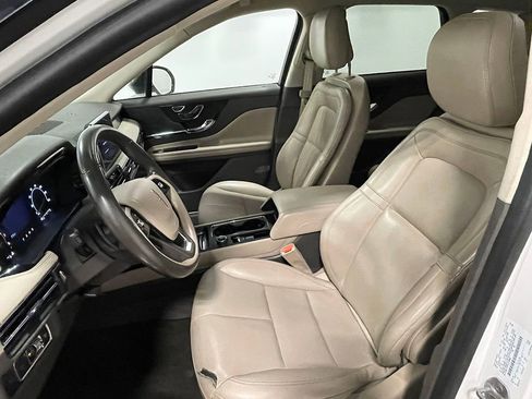 Used 2020 Lincoln Corsair Standard w/ Equipment Group 101A image 3