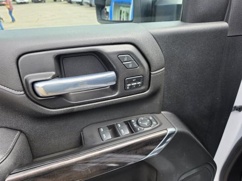 Used 2021 Chevrolet Silverado 2500 LTZ AWD/4WD image 15