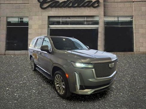 Used 2021 Cadillac Escalade Premium Luxury w/ LPO, Radiant Package AWD/4WD image 7