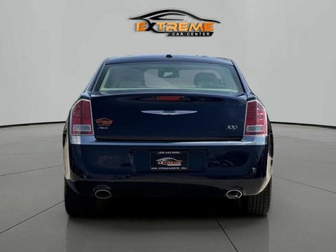 Used 2014 Chrysler 300 AWD w/ Driver Convenience Group image 5