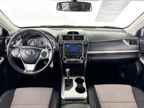 Used 2013 Toyota Camry image 9