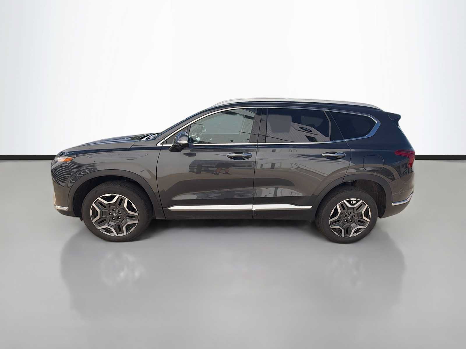 Used 2023 Hyundai Santa Fe Limited AWD/4WD image 5