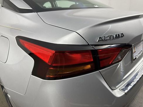 Used 2020 Nissan Altima 2.5 Platinum image 31