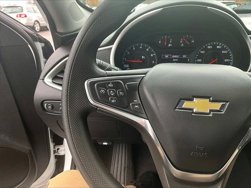 Used 2024 Chevrolet Malibu LT FWD image 14
