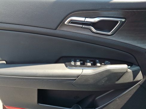 Certified 2025 Kia Sportage X-Line AWD/4WD image 11
