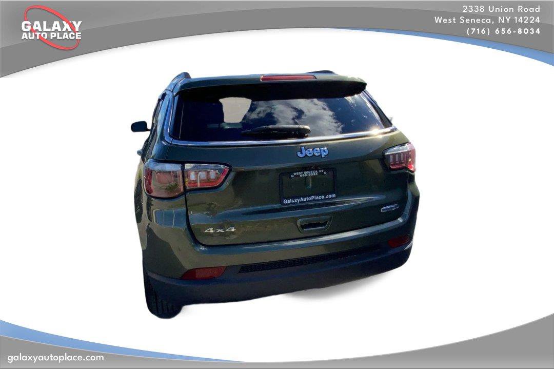 Used 2018 Jeep Compass Latitude w/ Cold Weather Group AWD/4WD image 7