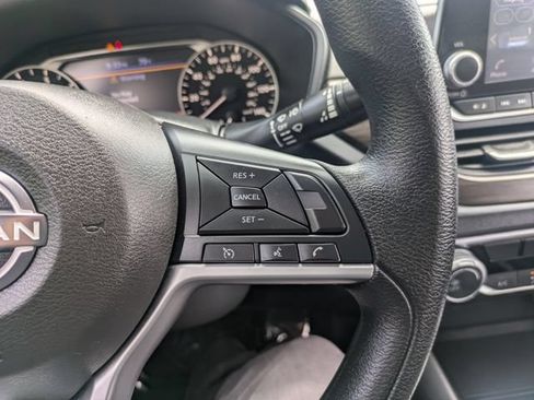 Used 2024 Nissan Altima 2.5 SV FWD image 20