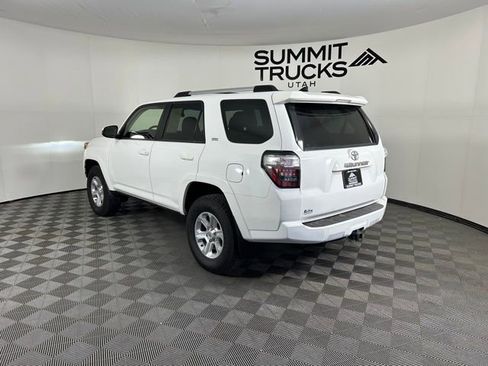 Used 2021 Toyota 4Runner SR5 AWD/4WD image 3