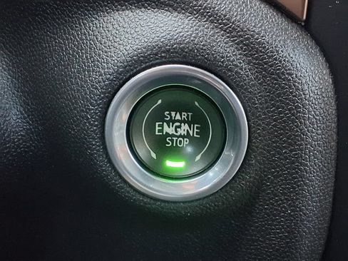 Used 2020 Chevrolet Silverado 1500 High Country w/ Technology Package RWD image 11