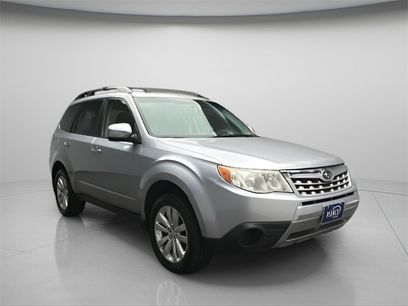 Used 2012 Subaru Forester 2.5X Premium w/ Popular Pkg 2