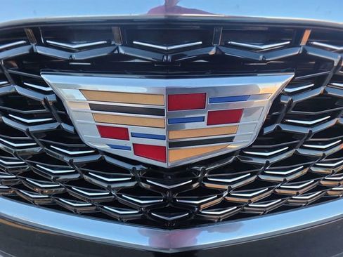 Certified 2024 Cadillac XT4 Premium Luxury image 29