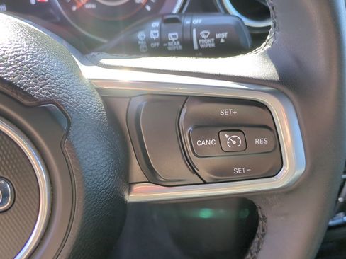 Used 2023 Jeep Wrangler Unlimited Sahara image 18