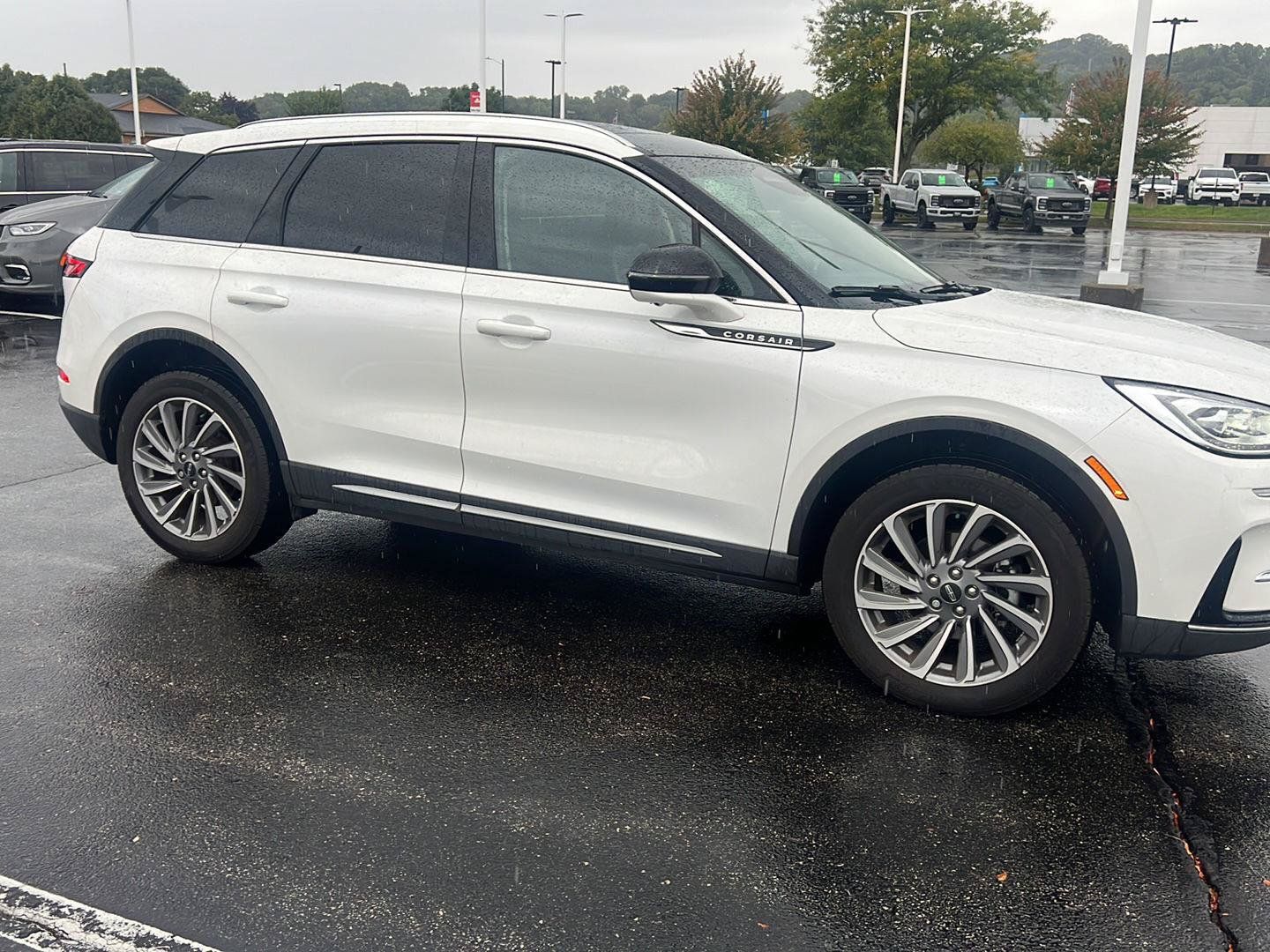 Used 2023 Lincoln Corsair Reserve w/ Equipment Group 201A AWD/4WD image 3