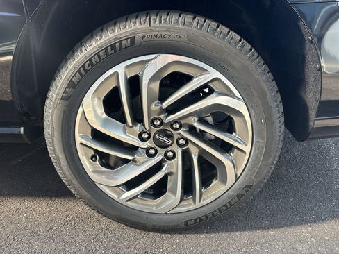 New 2025 Lincoln Navigator L Reserve image 13