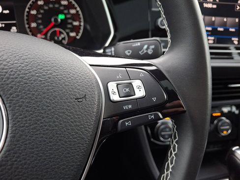 Used 2021 Volkswagen Jetta SE w/ SE Cold Weather Package image 21