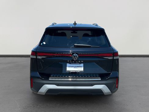 Used 2026 Volkswagen Tiguan S FWD image 4