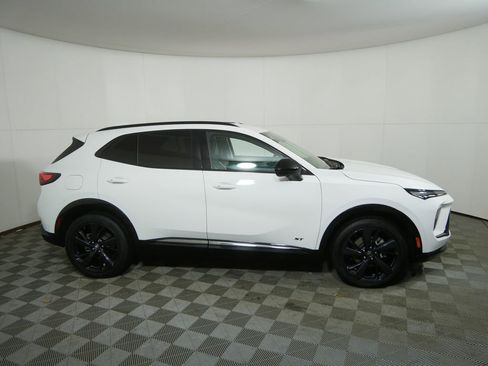 Used 2024 Buick Envision Sport Touring image 2