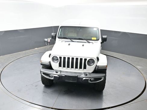 Used 2018 Jeep Wrangler Unlimited Sahara AWD/4WD image 15