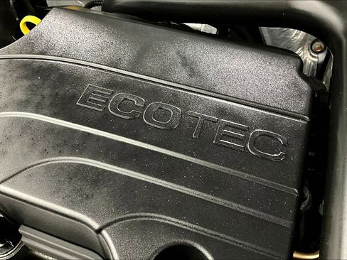 Used 2023 Chevrolet Equinox LT image 40