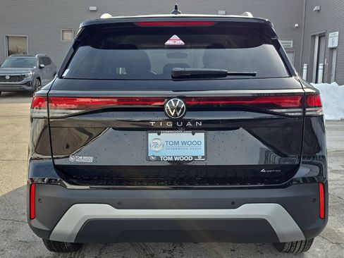 New 2026 Volkswagen Tiguan S AWD/4WD image 10