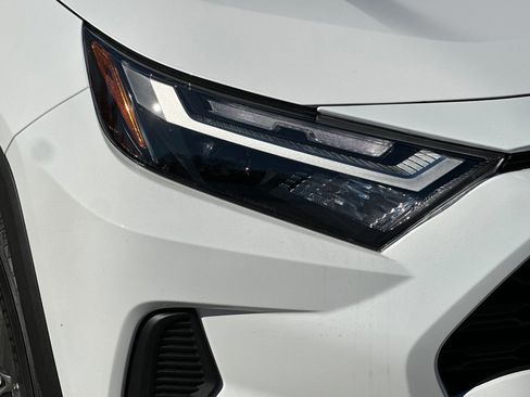 New 2025 Toyota RAV4 XLE image 31