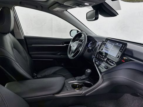 Used 2024 Toyota Camry SE w/ Cold Weather Package FWD image 36