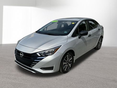 Used 2025 Nissan Versa S w/ S Plus Package FWD image 7