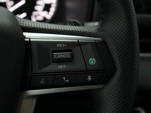 New 2025 Mitsubishi Outlander SE image 10