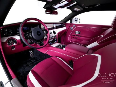 Used 2024 Rolls-Royce Spectre w/ Spectre Launch Package AWD/4WD image 4