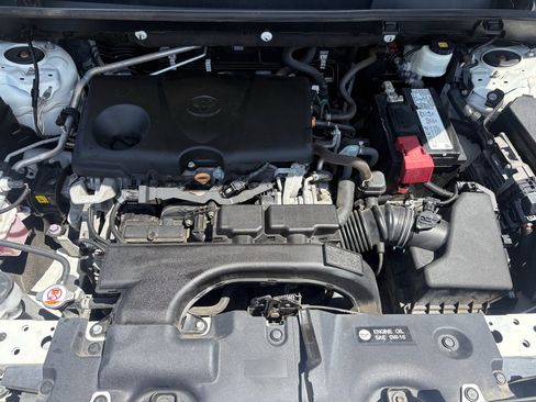 Used 2020 Toyota RAV4 LE FWD image 29