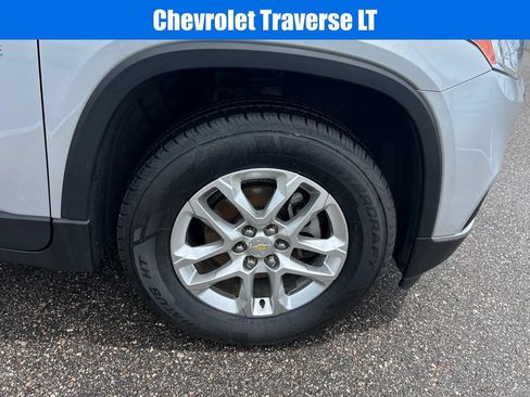 Used 2020 Chevrolet Traverse LT FWD image 9