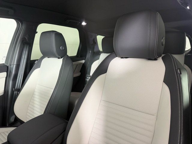 Used 2026 Land Rover Discovery Sport Landmark AWD/4WD image 5
