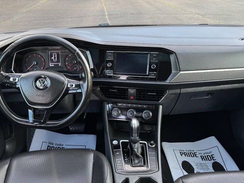 Used 2019 Volkswagen Jetta R-Line FWD image 12