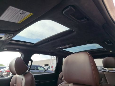 Used 2024 Kia Telluride SX Prestige AWD/4WD image 18