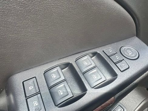 Used 2019 GMC Yukon SLT w/ Open Road Package RWD image 9