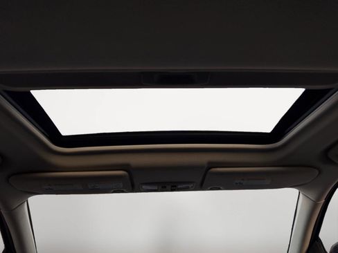 Used 2019 Mitsubishi Outlander SE image 16