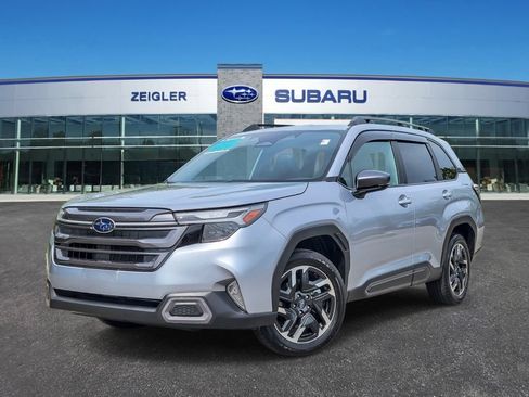 Used 2025 Subaru Forester Limited w/ Popular Package #1 AWD/4WD image 1