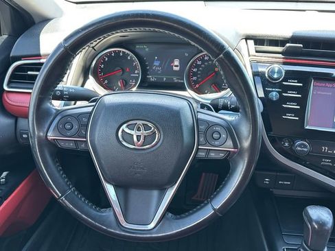 Used 2018 Toyota Camry XSE FWD image 10