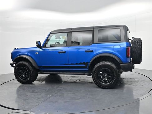 Used 2022 Ford Bronco Wildtrak image 5