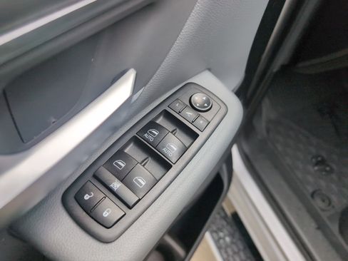 Used 2019 RAM 1500 Big Horn AWD/4WD image 15