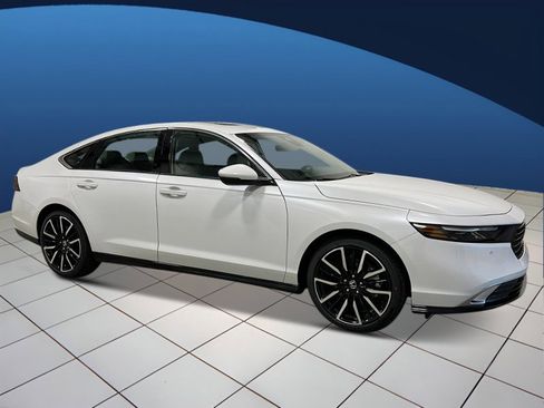 New 2025 Honda Accord Touring image 8