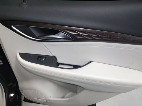 Used 2021 Buick Envision Avenir AWD/4WD image 13