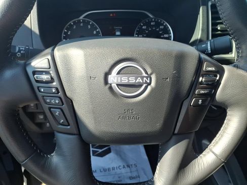 Used 2024 Nissan Frontier SV w/ Technology Package AWD/4WD image 7