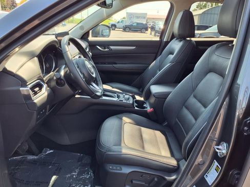 Used 2025 MAZDA CX-5 AWD 2.5 S w/ Preferred Package image 4
