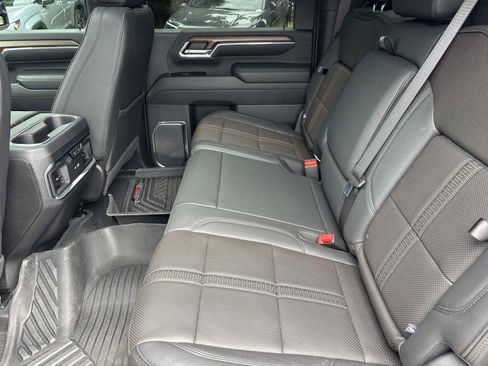 Used 2024 Chevrolet Silverado 2500 High Country w/ High Country Premium Package AWD/4WD image 31