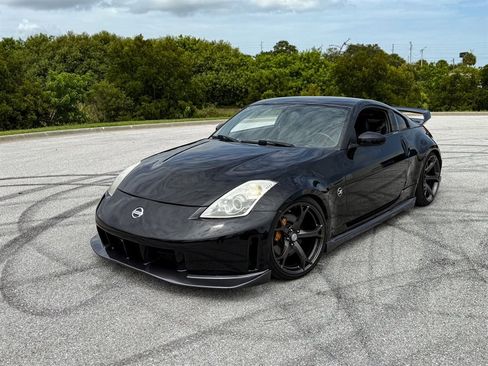 Used 2008 Nissan 350Z NISMO w/ Cargo Convenience Pkg image 9