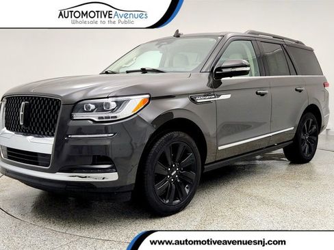 Used 2024 Lincoln Navigator Black Label image 1