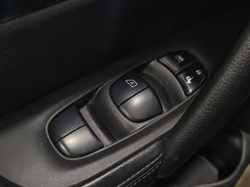 Used 2019 Nissan Rogue S w/ Special Edition Package image 27