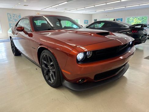 Used 2022 Dodge Challenger R/T w/ Plus Package RWD image 4