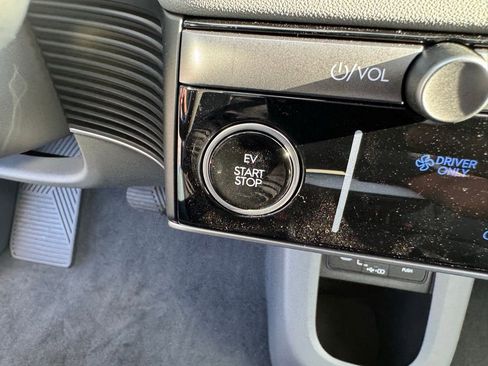 New 2025 Hyundai Ioniq 5 SEL image 26